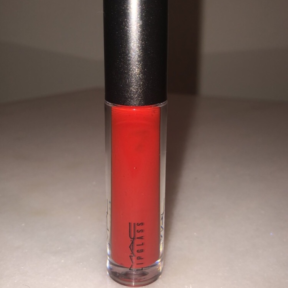 COPY - Mac Ruby Woo Lipglass (Red Lipgloss)